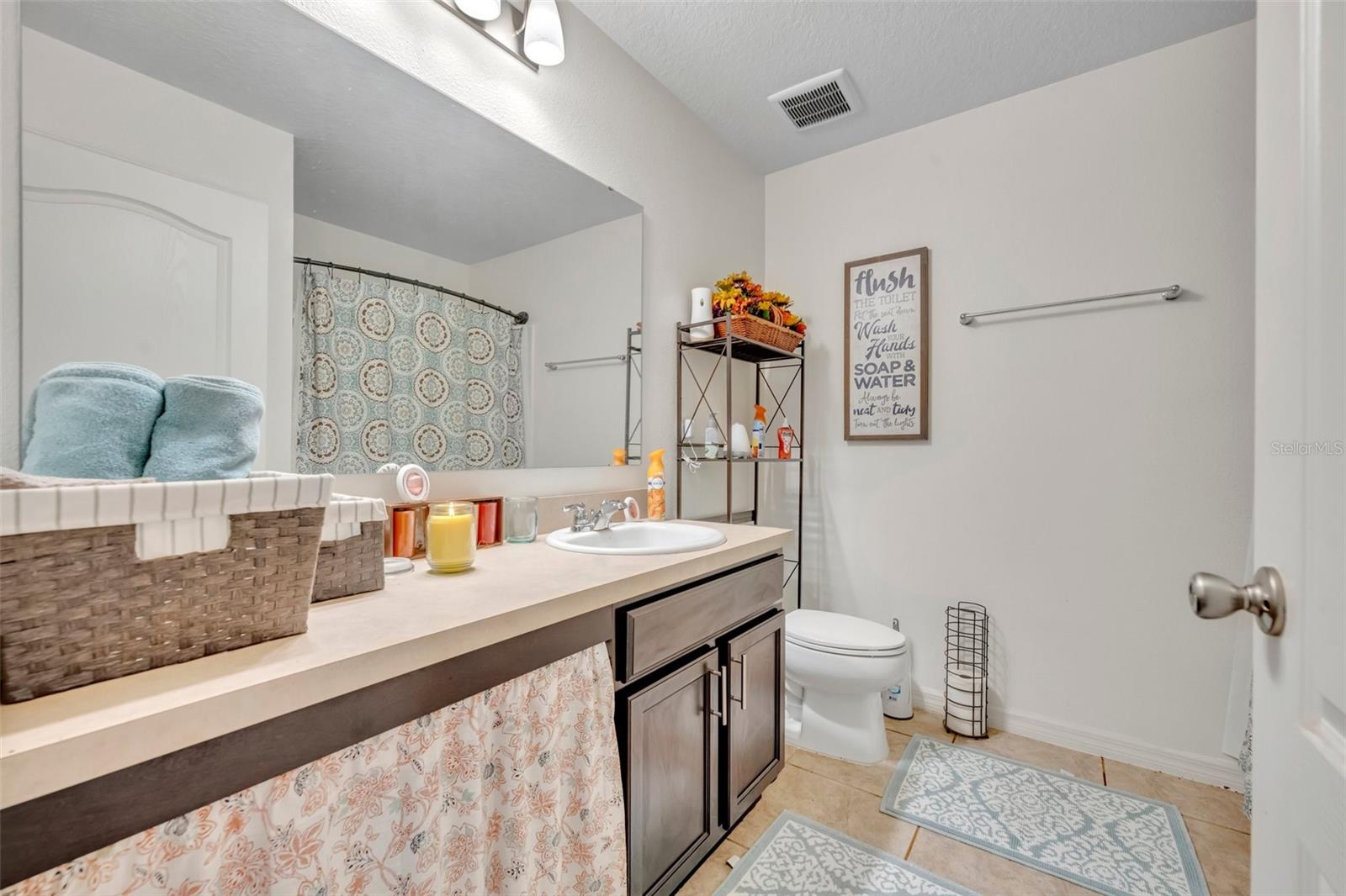 Image 18 of 28 For 2488 Begonia Street