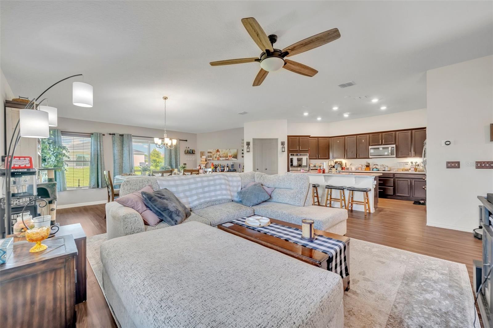 Image 6 of 28 For 2488 Begonia Street