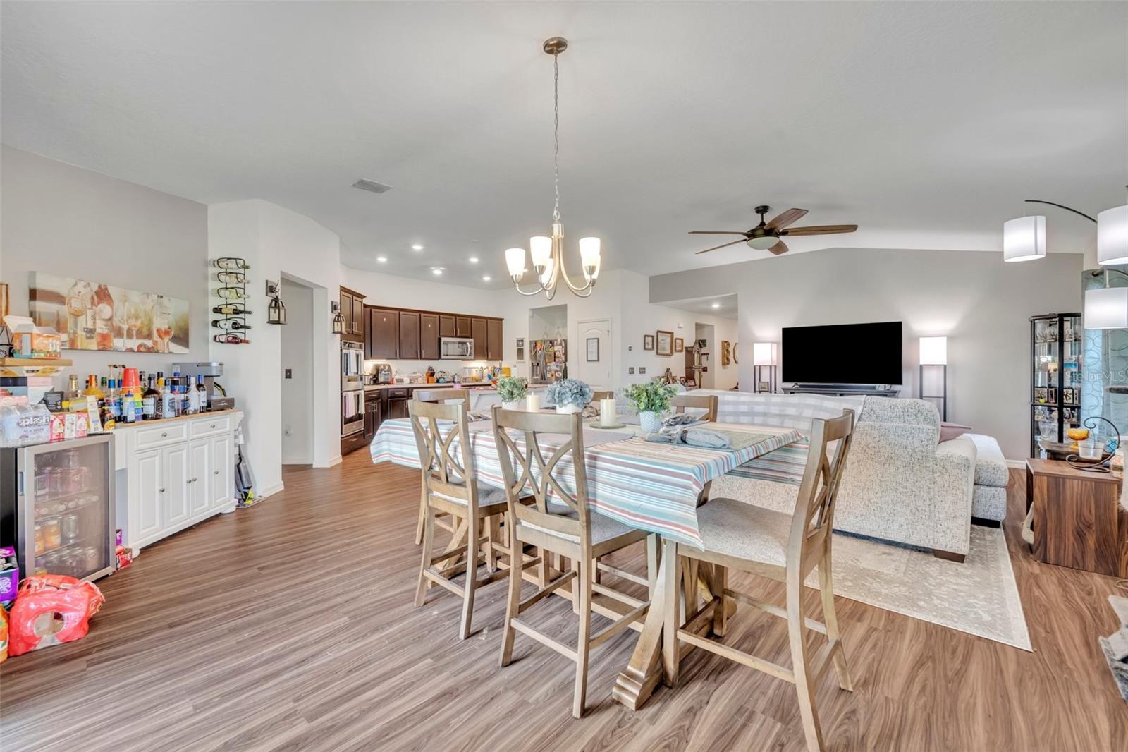 Image 8 of 28 For 2488 Begonia Street