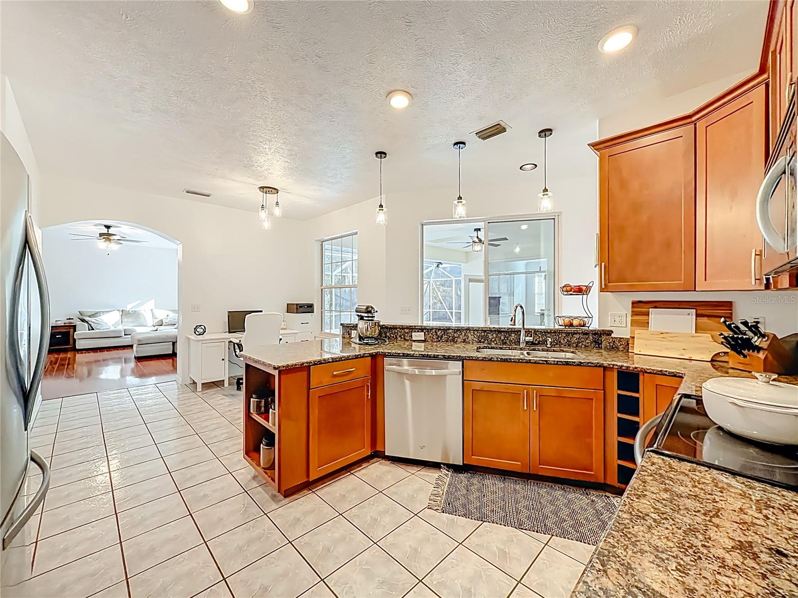 Image 19 of 65 For 2614 25th Court