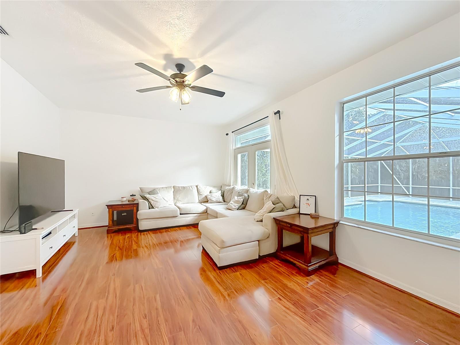 Image 28 of 65 For 2614 25th Court