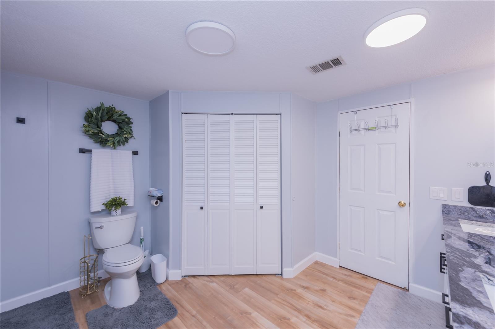 Image 18 of 31 For 1905 Linville Road