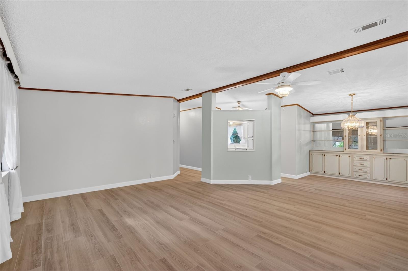 Image 10 of 34 For 25043 Bellevue