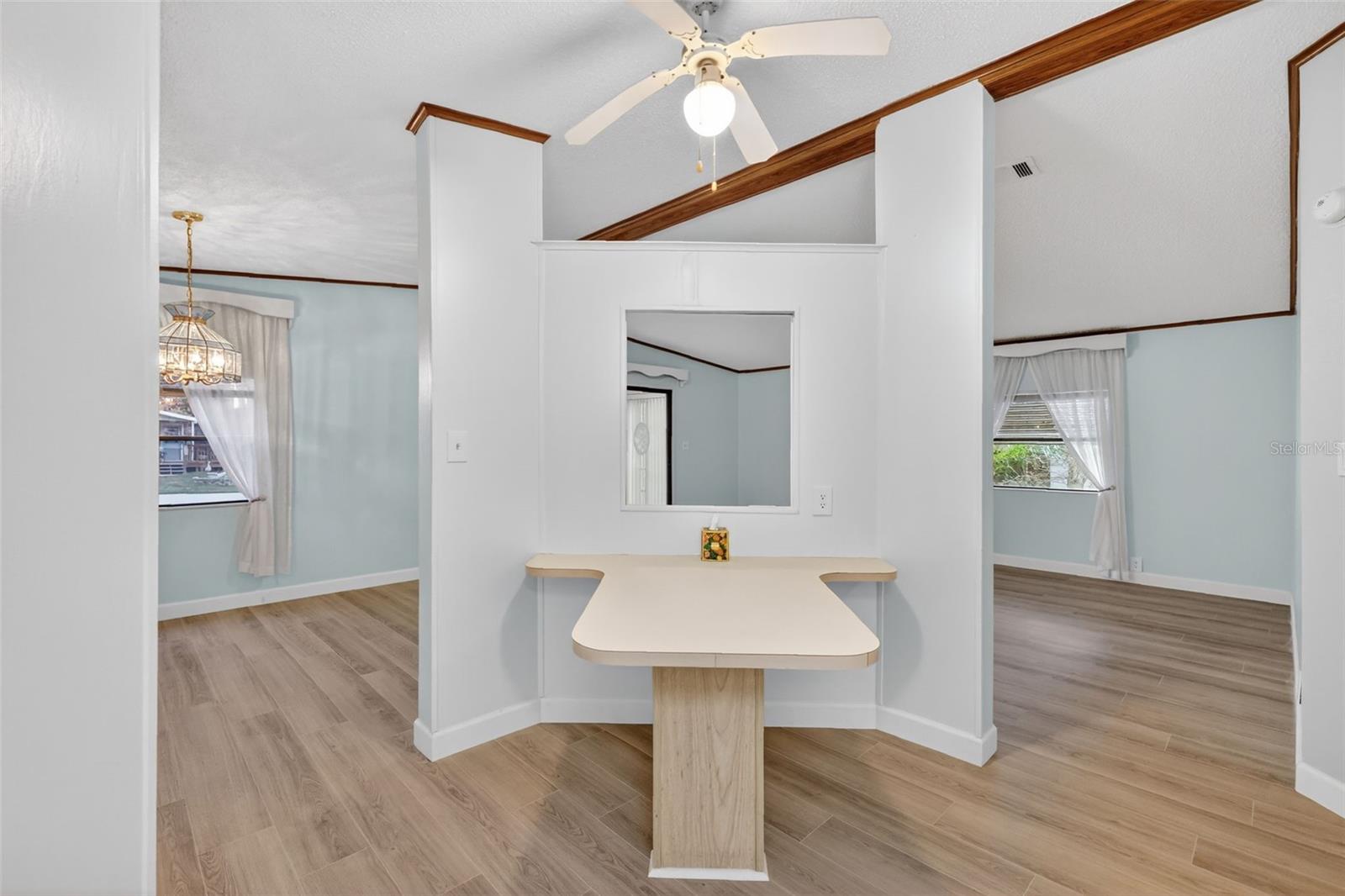 Image 15 of 34 For 25043 Bellevue