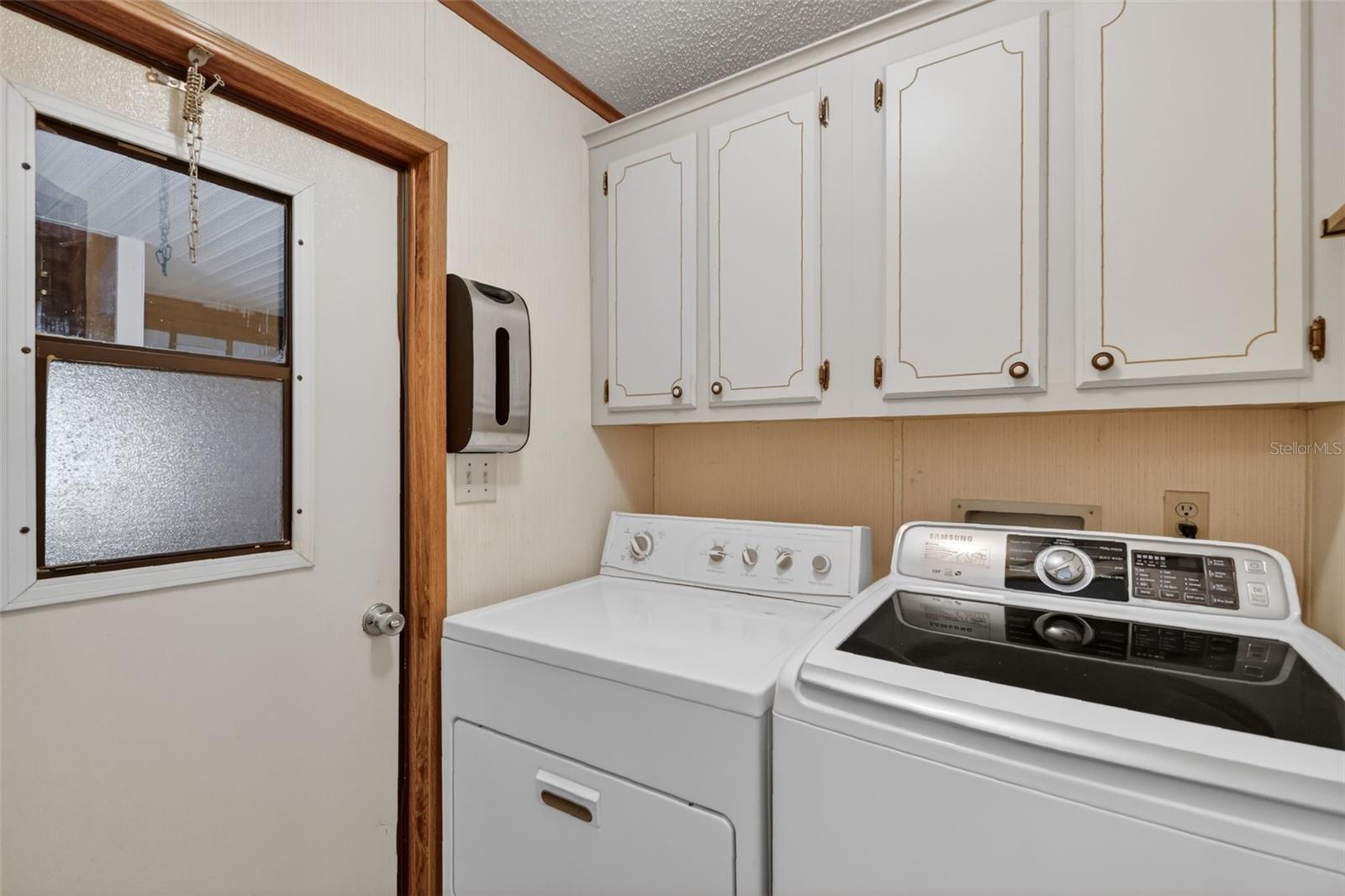 Image 17 of 34 For 25043 Bellevue