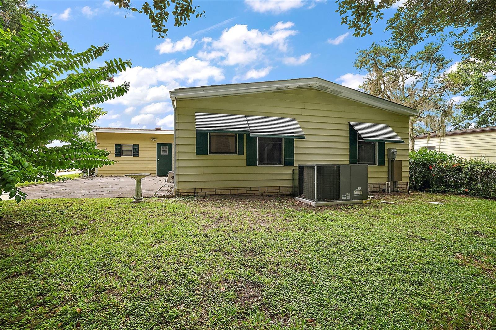 Image 29 of 34 For 25043 Bellevue