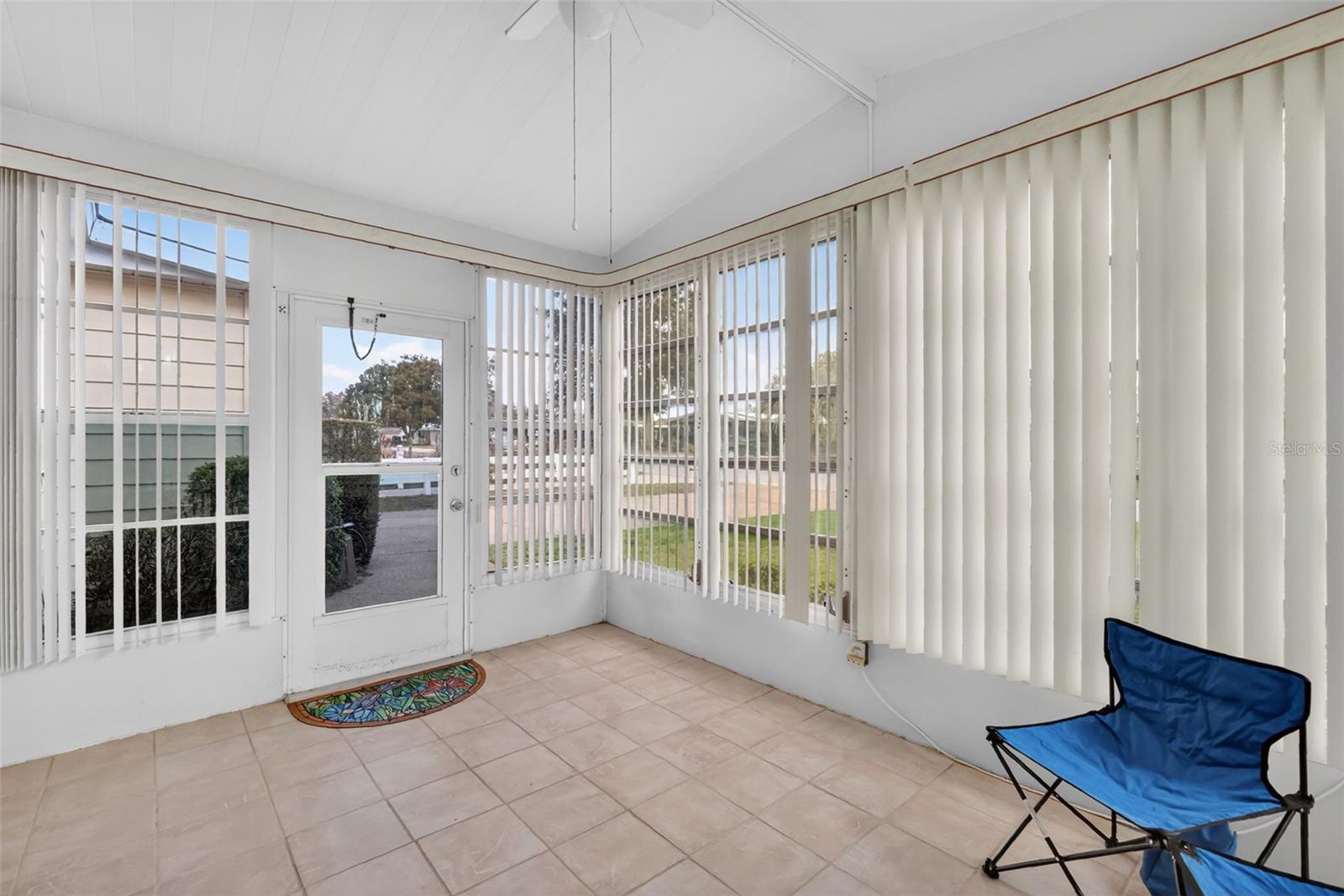 Image 5 of 34 For 25043 Bellevue