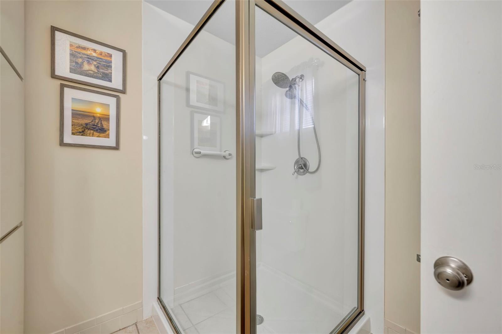 Image 17 of 53 For 10835 176th Street