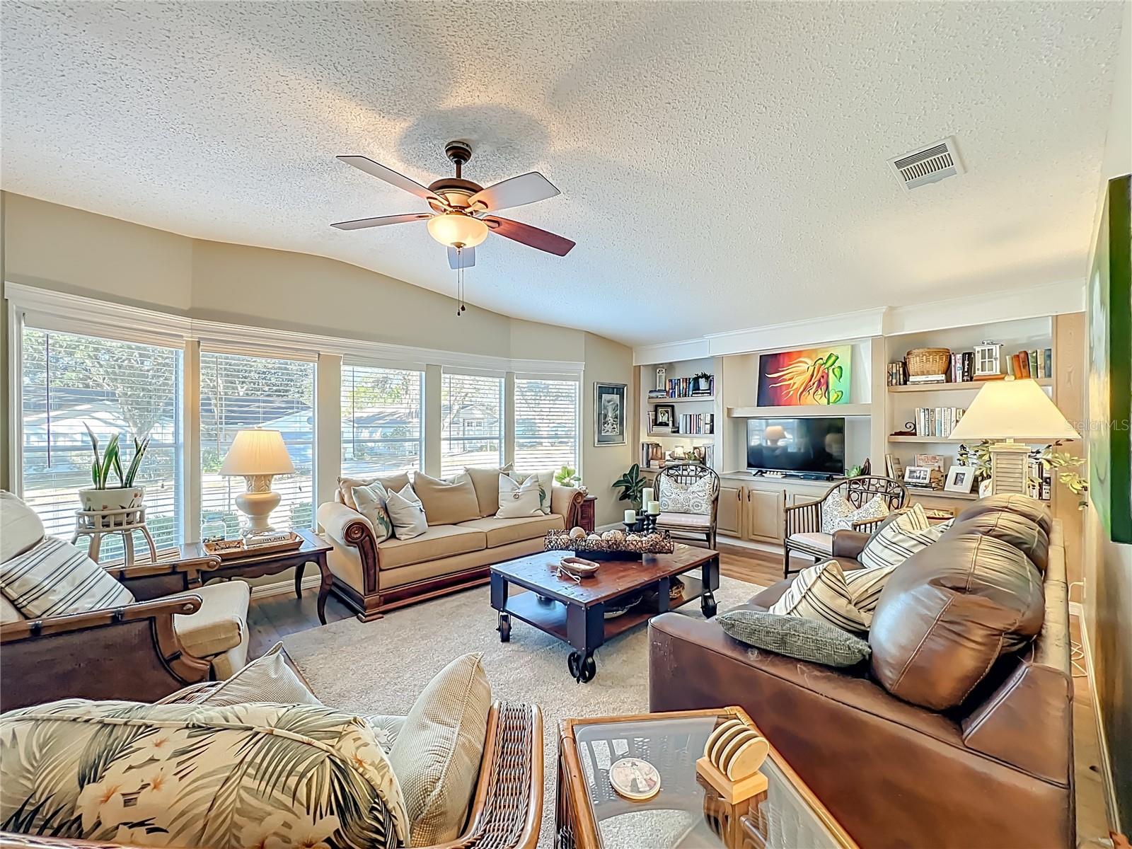 Image 9 of 52 For 5034 El Destino Drive