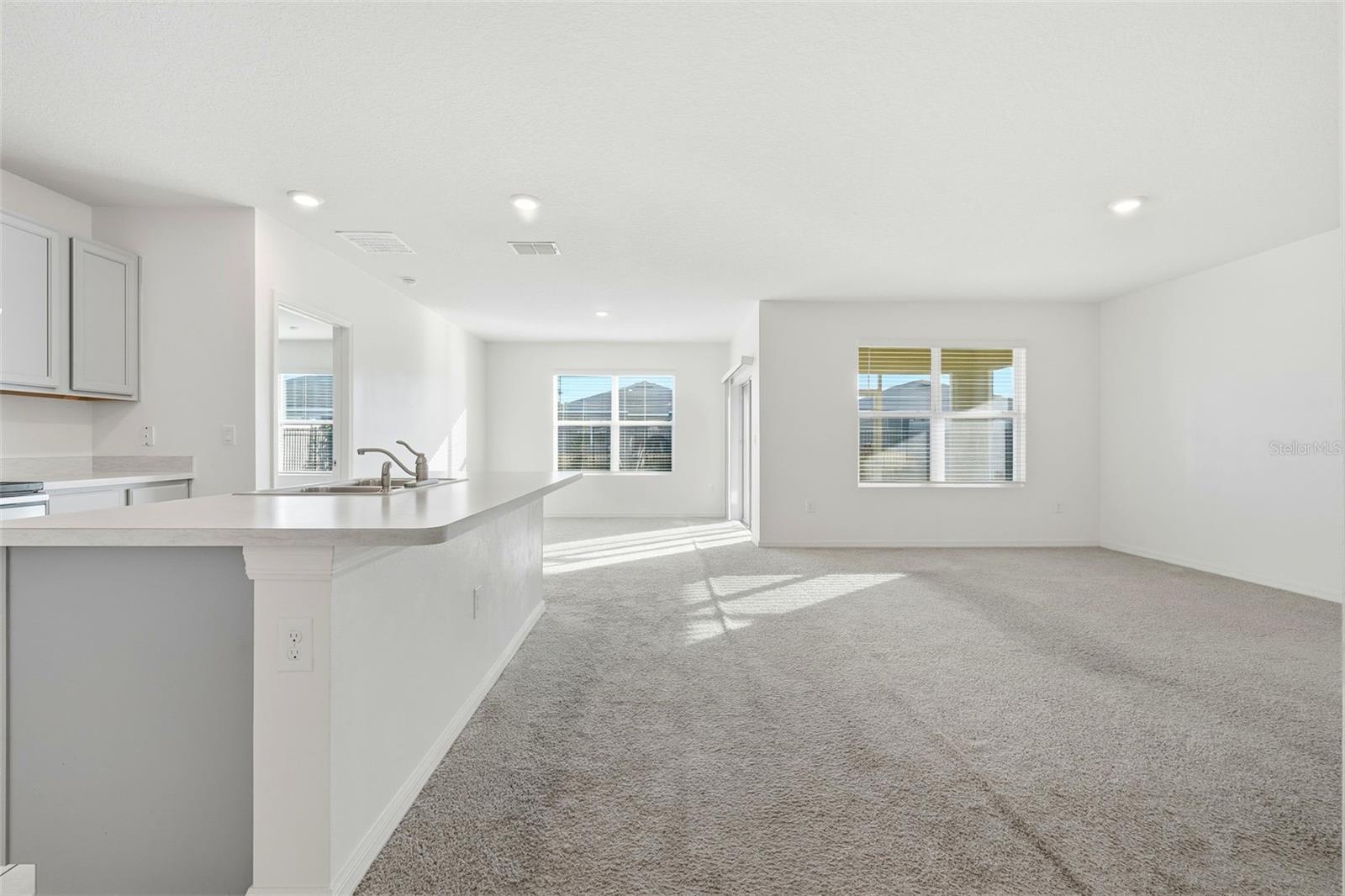 Image 11 of 41 For 2633 Grand Central Avenue