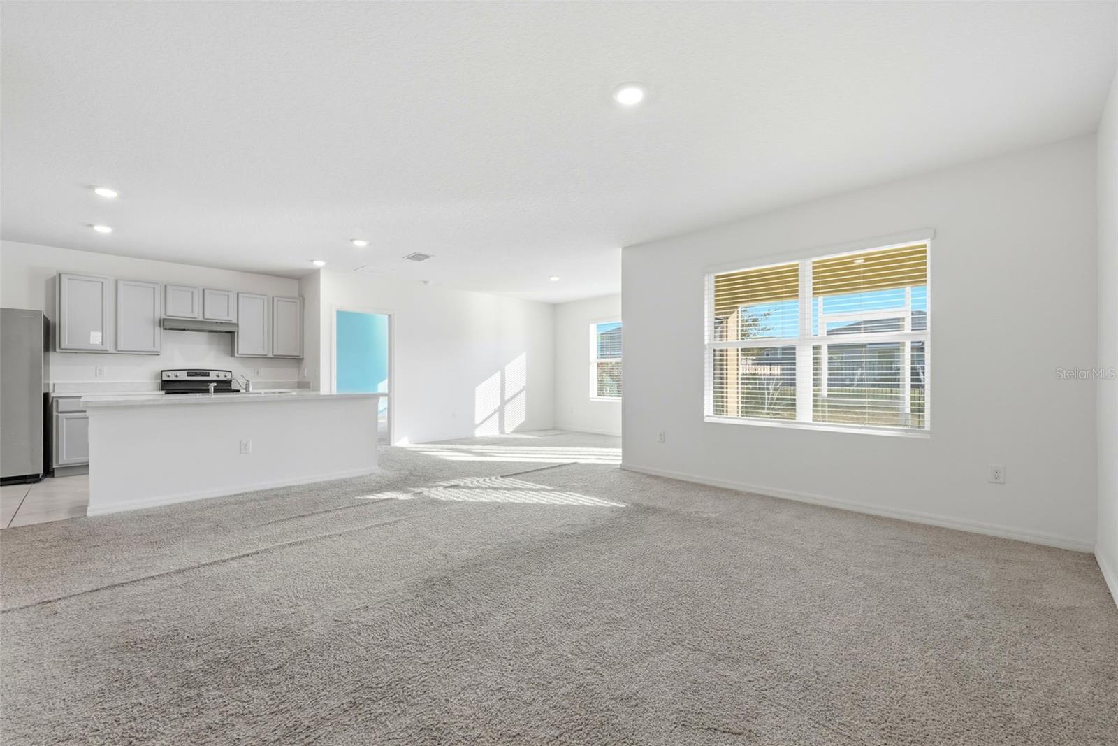 Image 14 of 41 For 2633 Grand Central Avenue