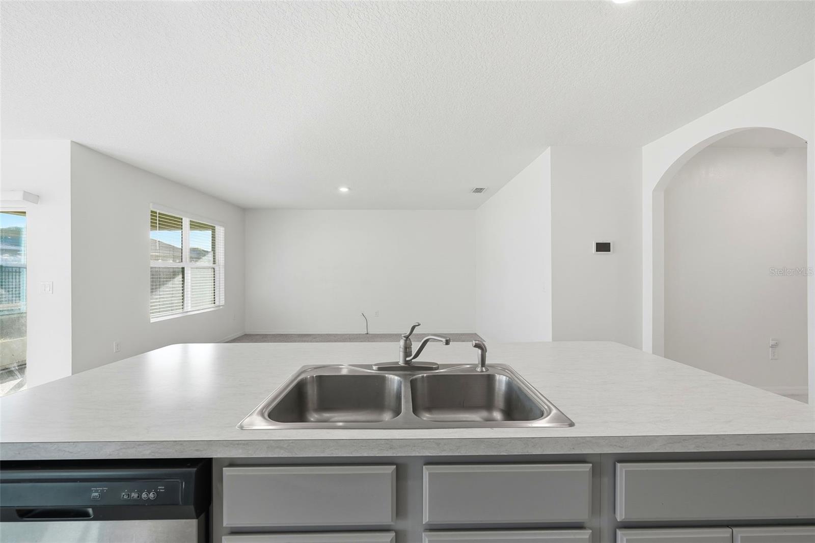 Image 20 of 41 For 2633 Grand Central Avenue