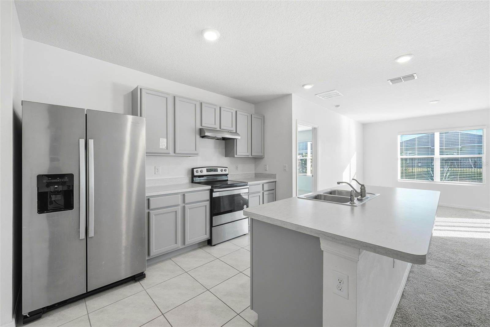 Image 22 of 41 For 2633 Grand Central Avenue