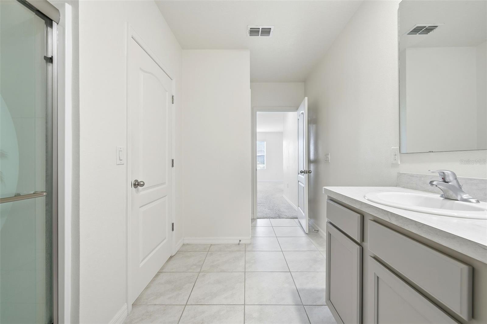 Image 30 of 41 For 2633 Grand Central Avenue