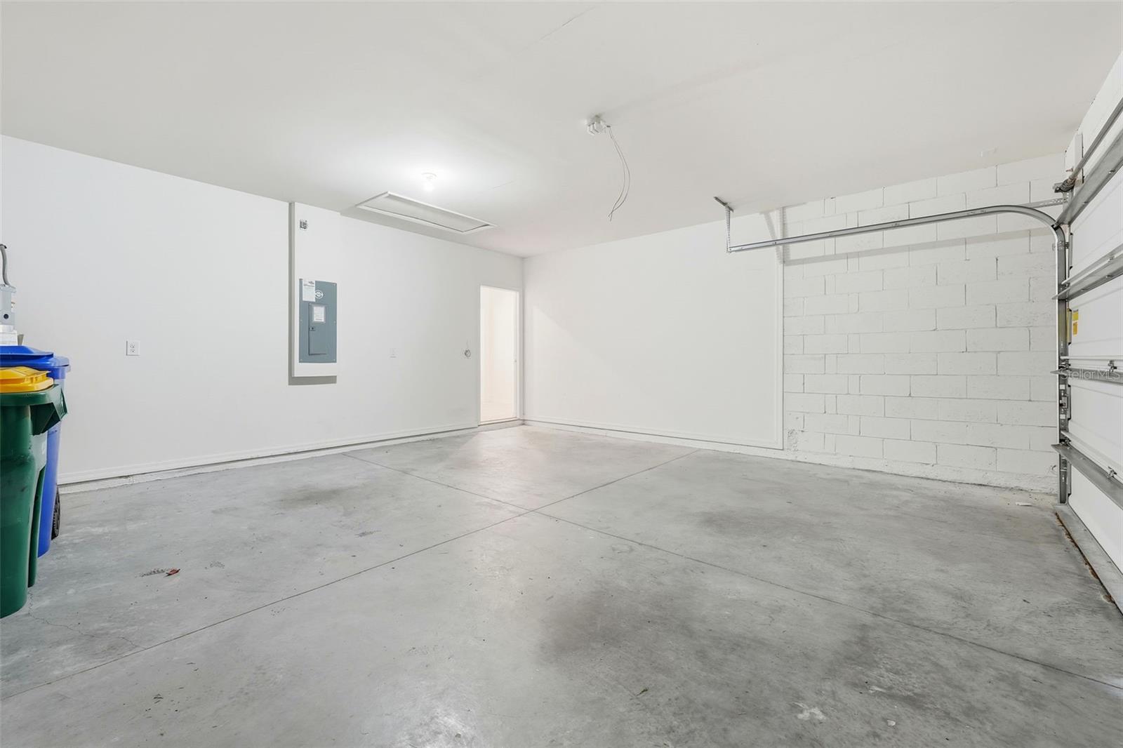 Image 33 of 41 For 2633 Grand Central Avenue