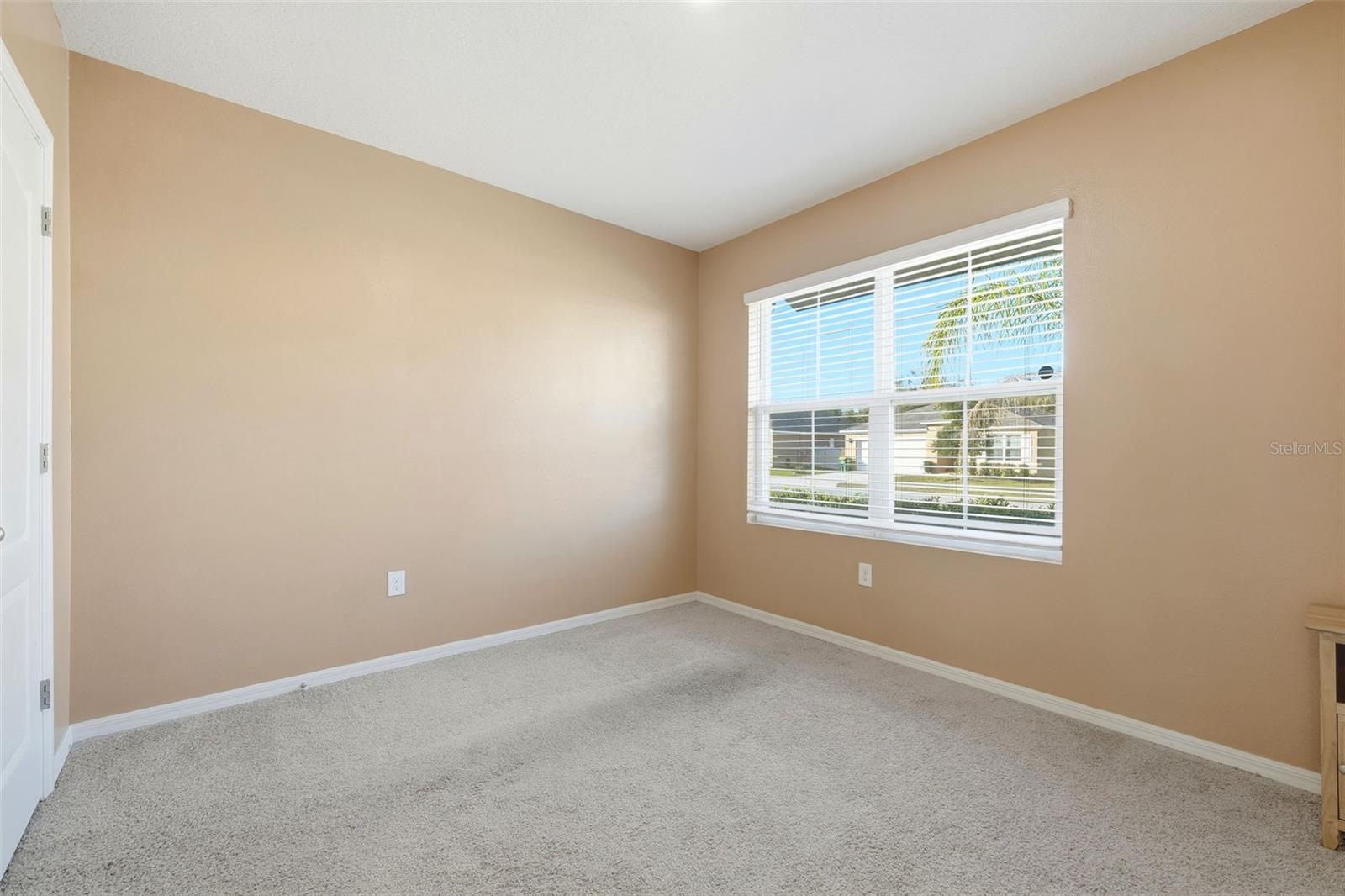 Image 4 of 41 For 2633 Grand Central Avenue