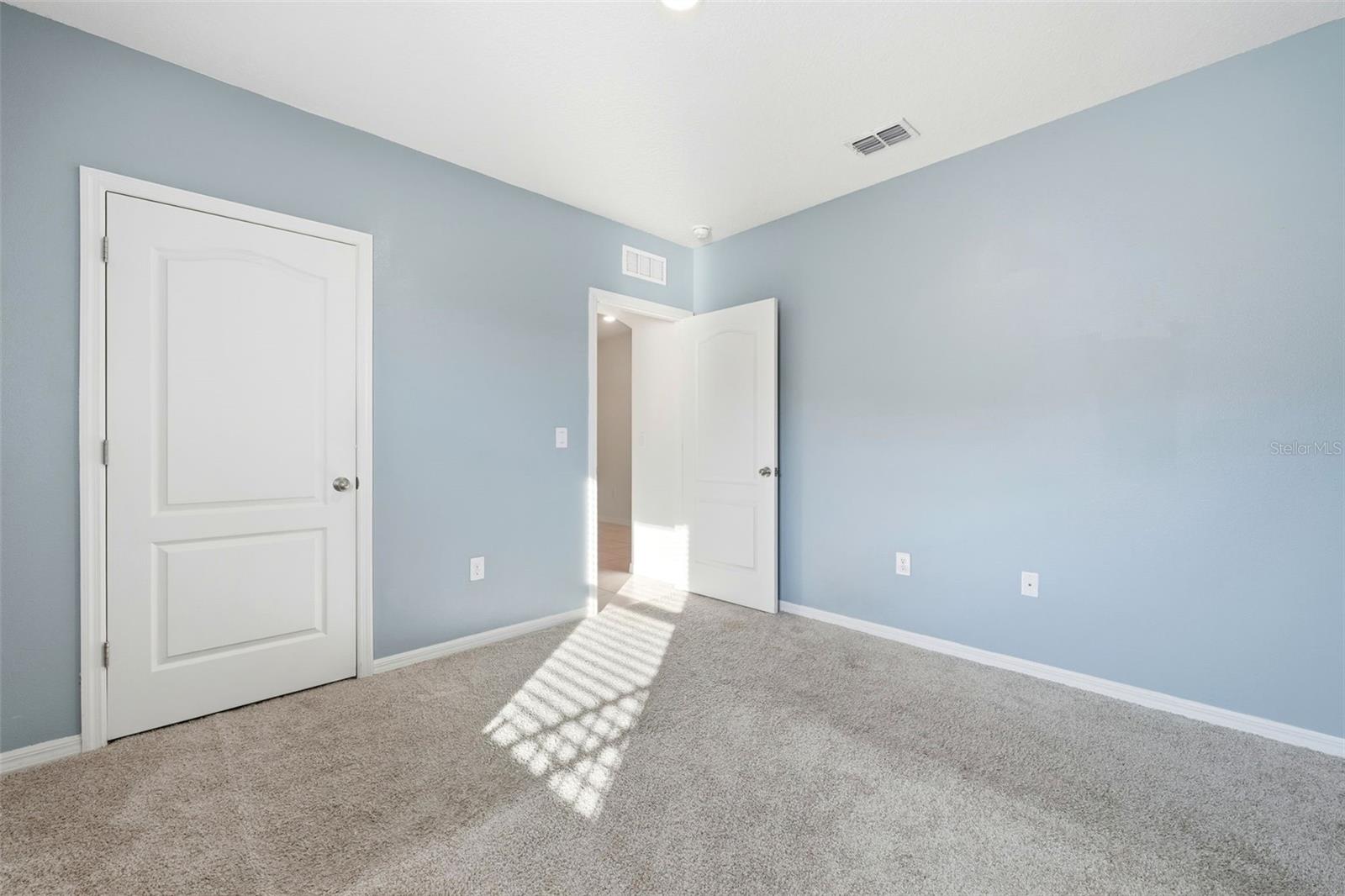 Image 7 of 41 For 2633 Grand Central Avenue