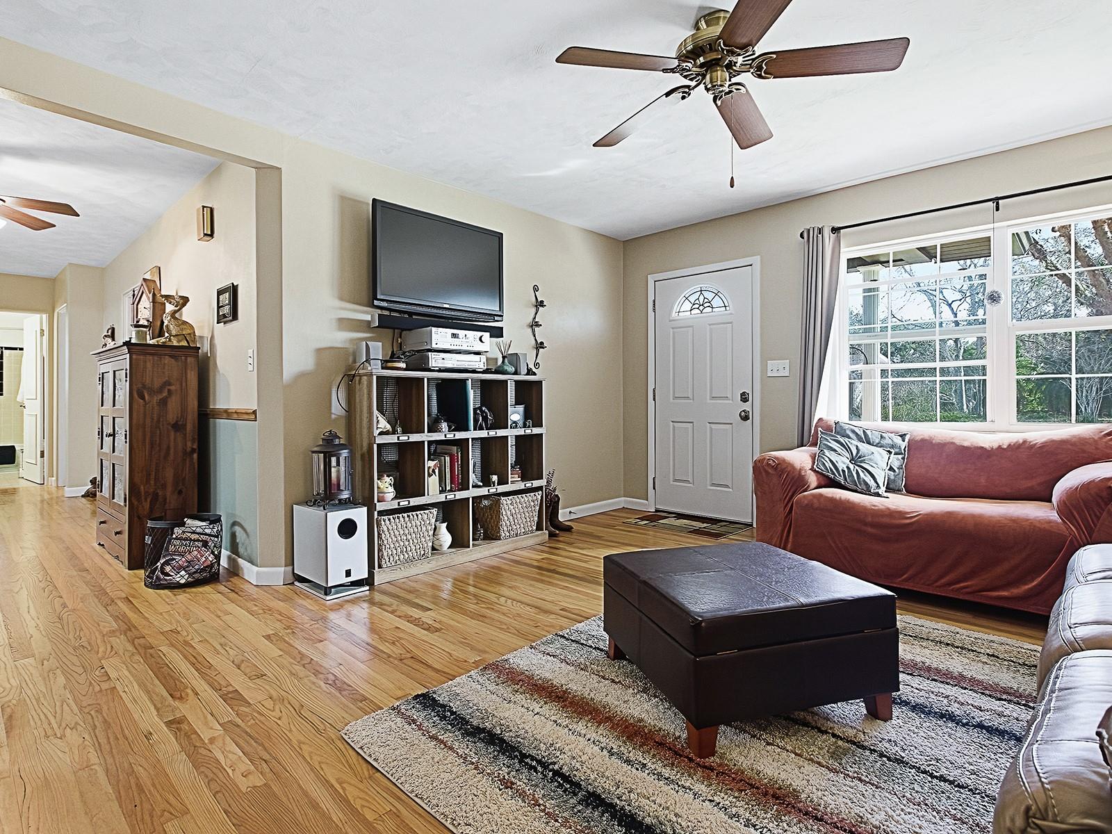 Image 6 of 58 For 37337 Turner Drive