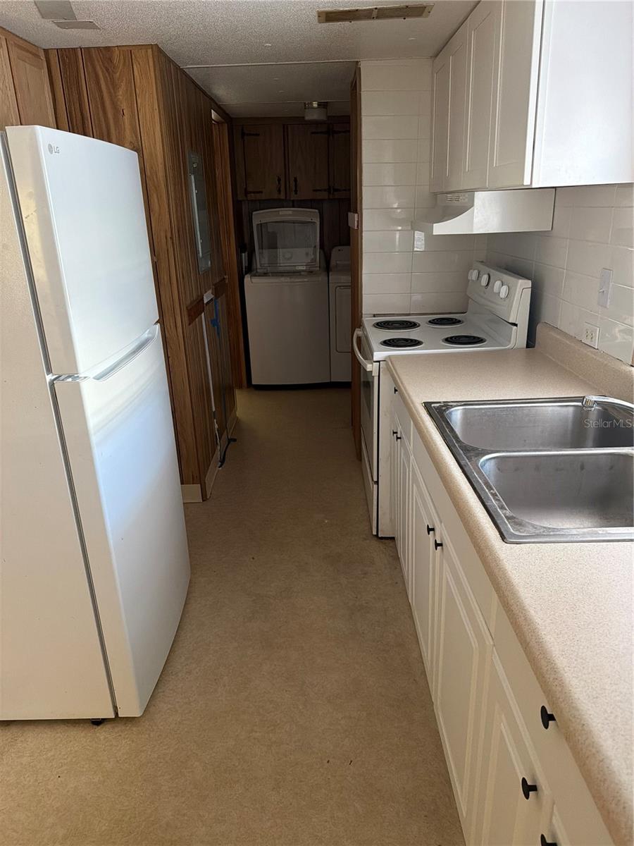 Image 5 of 11 For 21285 Campbell Drive