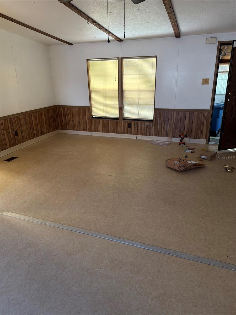 Image 6 of 11 For 21285 Campbell Drive