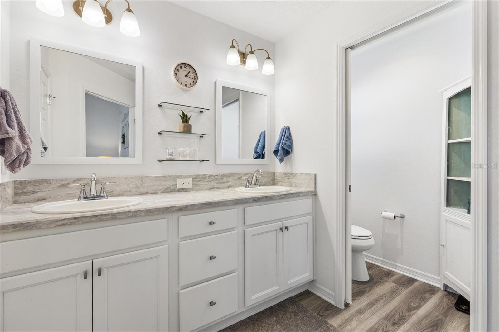 Image 20 of 40 For 7404 Marvelwood Loop