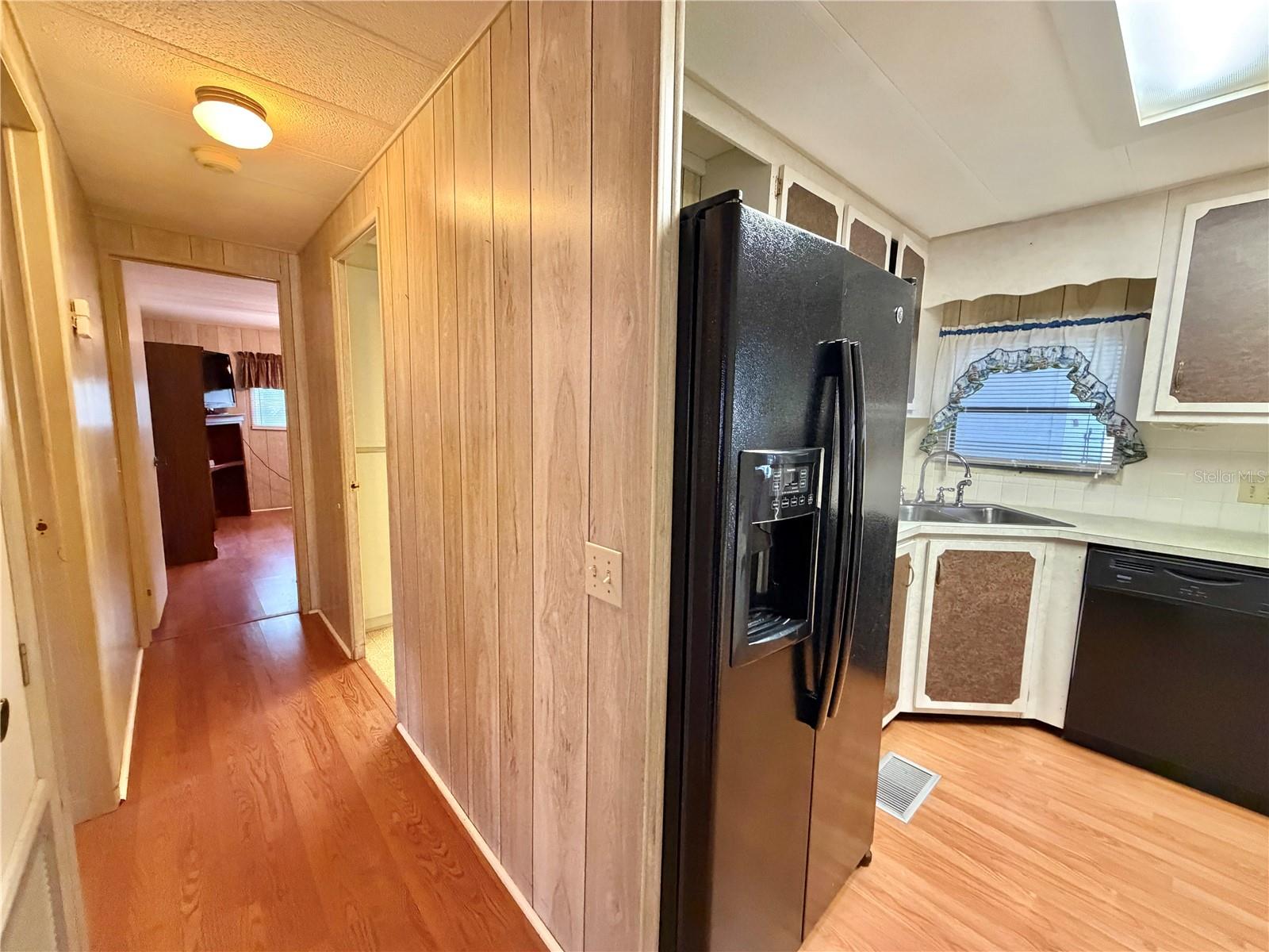 Image 25 of 62 For 211 Aspen Circle