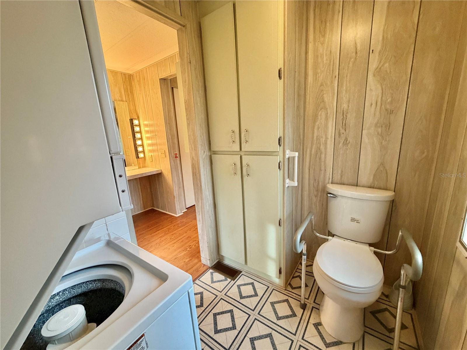 Image 38 of 62 For 211 Aspen Circle