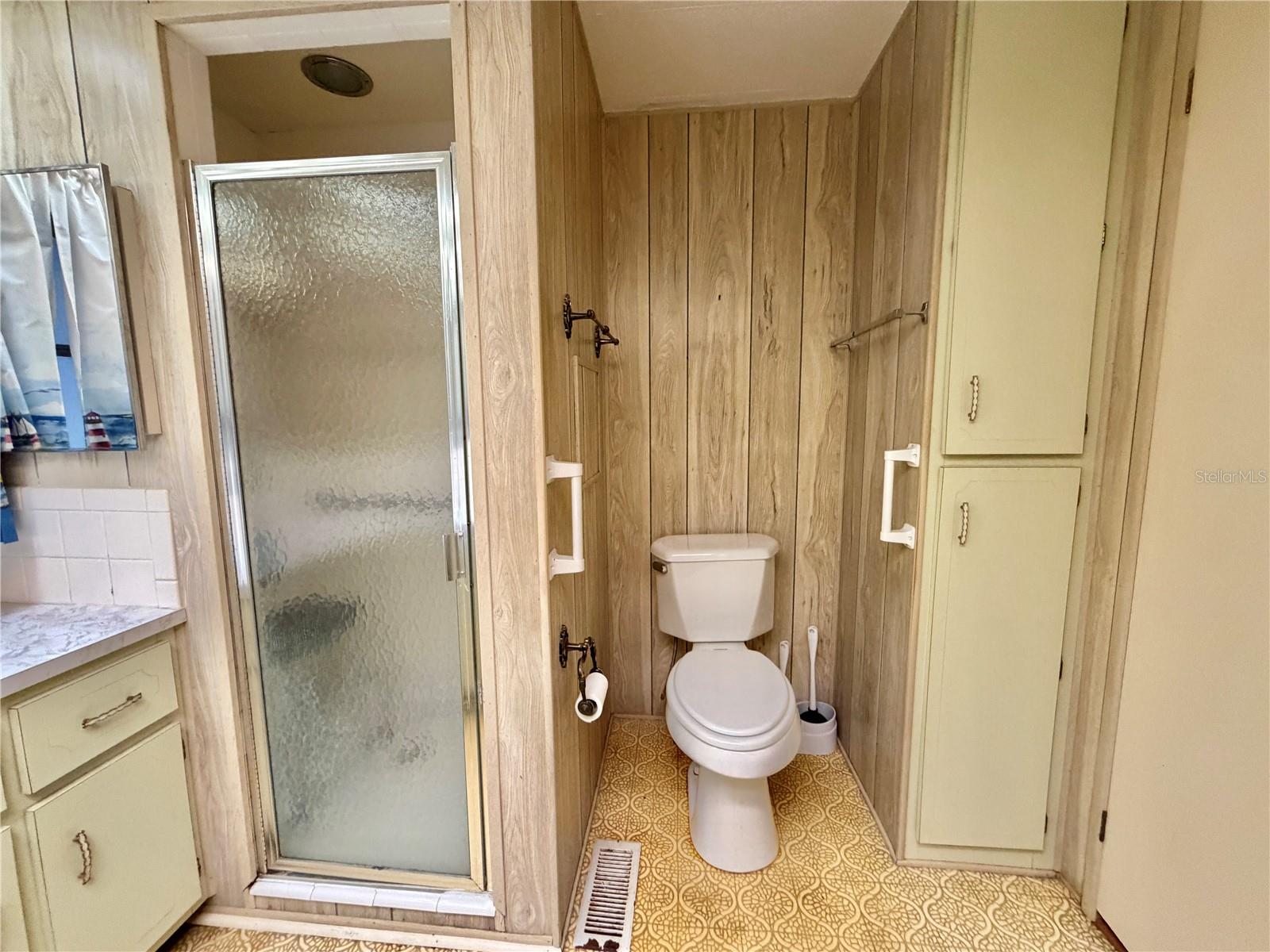 Image 41 of 62 For 211 Aspen Circle