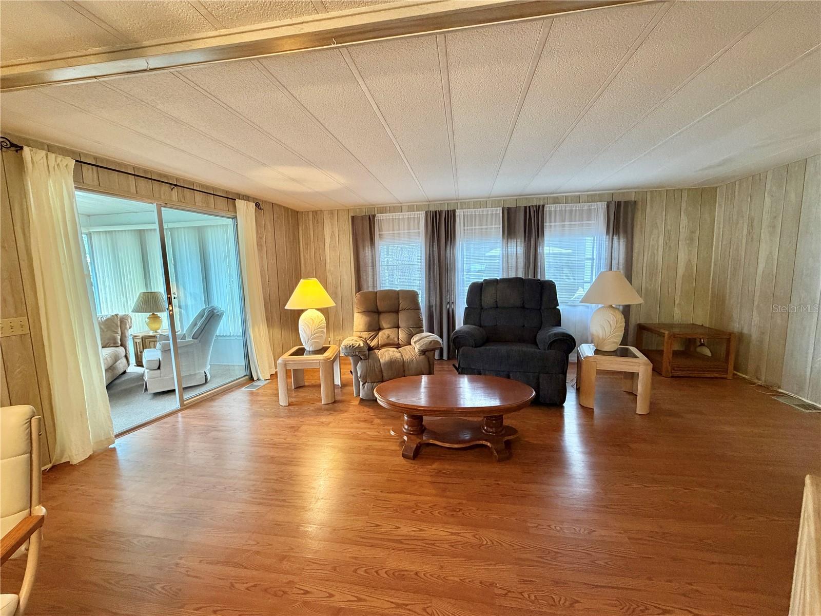 Image 8 of 62 For 211 Aspen Circle