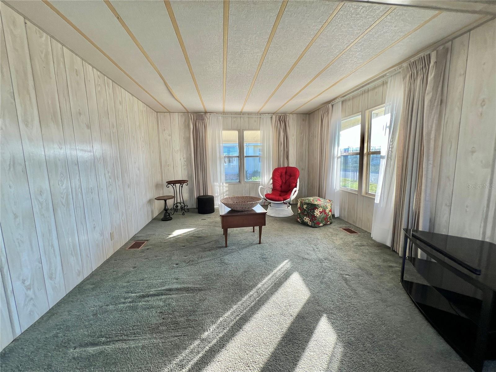 Image 10 of 55 For 180 Hibiscus Way