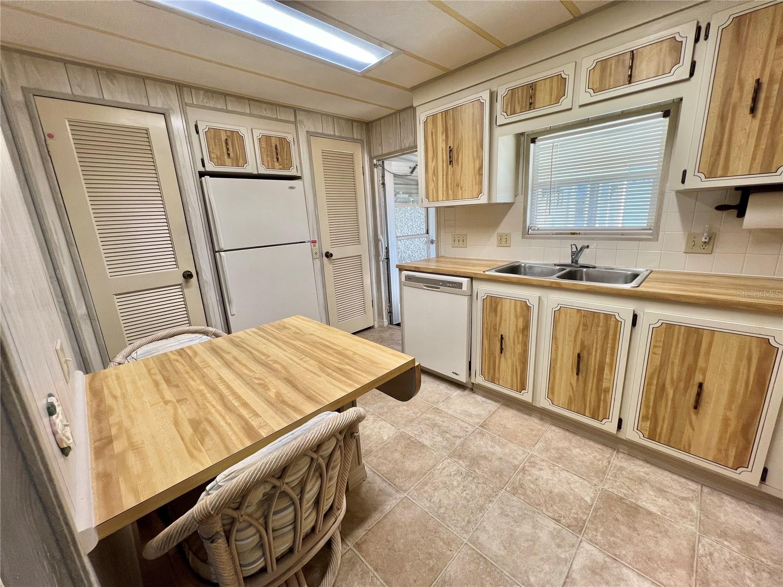 Image 20 of 55 For 180 Hibiscus Way