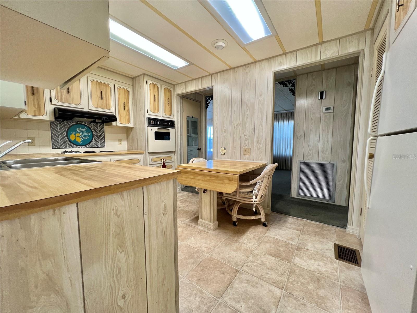 Image 21 of 55 For 180 Hibiscus Way