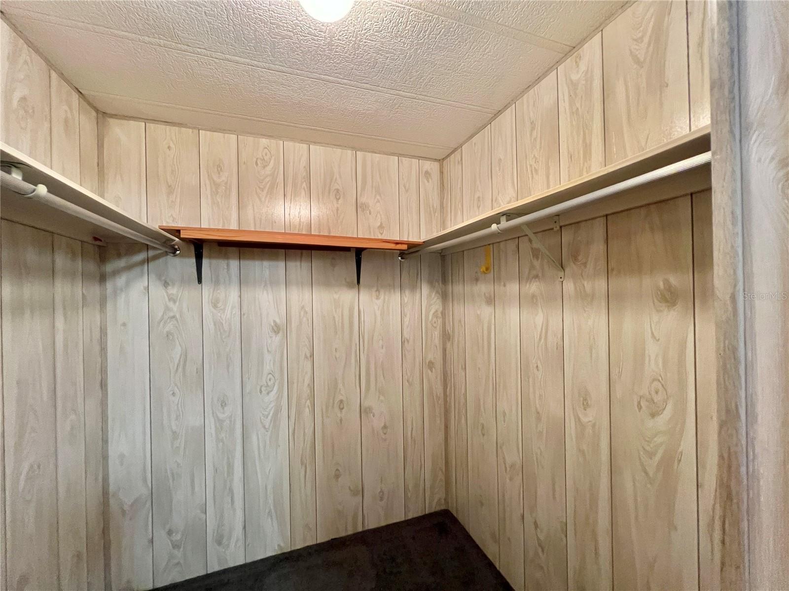 Image 23 of 55 For 180 Hibiscus Way