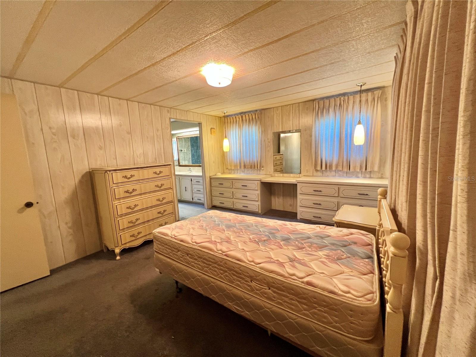 Image 27 of 55 For 180 Hibiscus Way