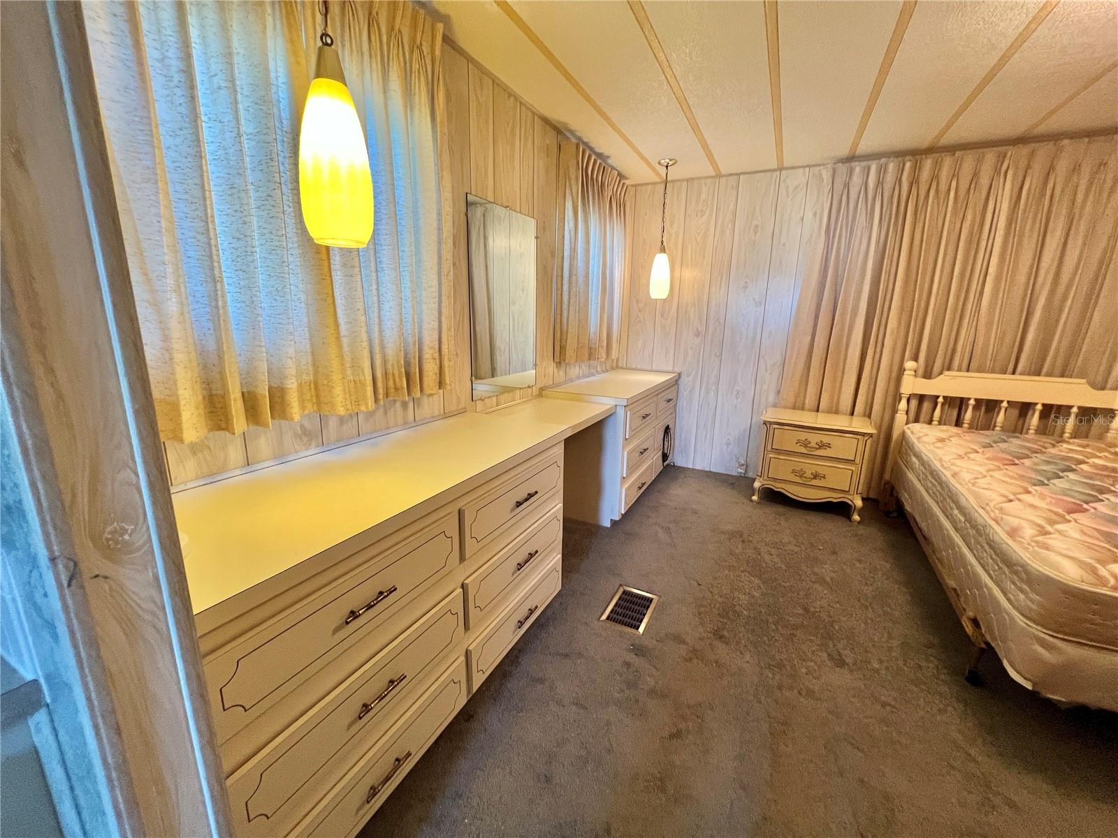 Image 28 of 55 For 180 Hibiscus Way