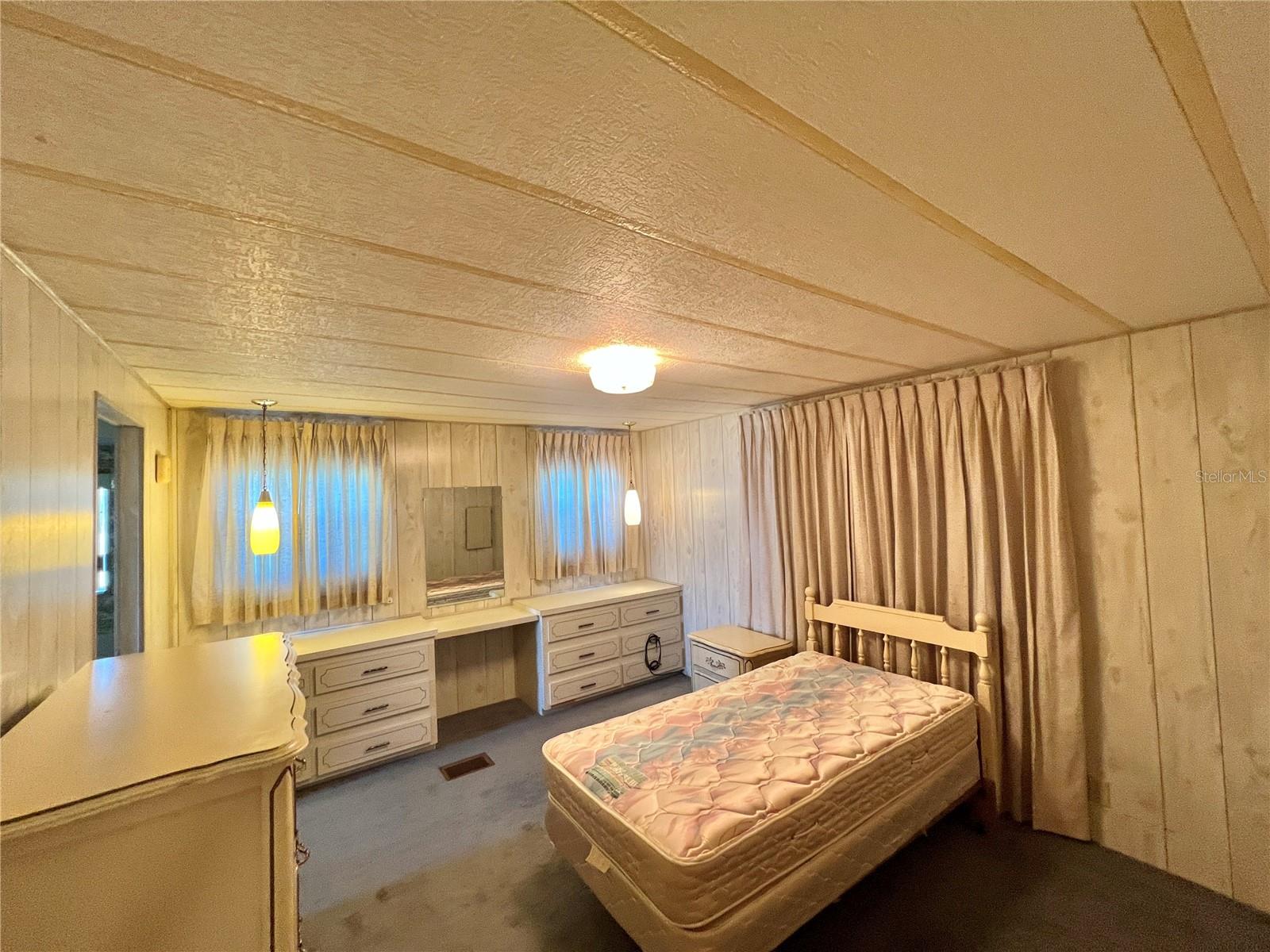 Image 29 of 55 For 180 Hibiscus Way