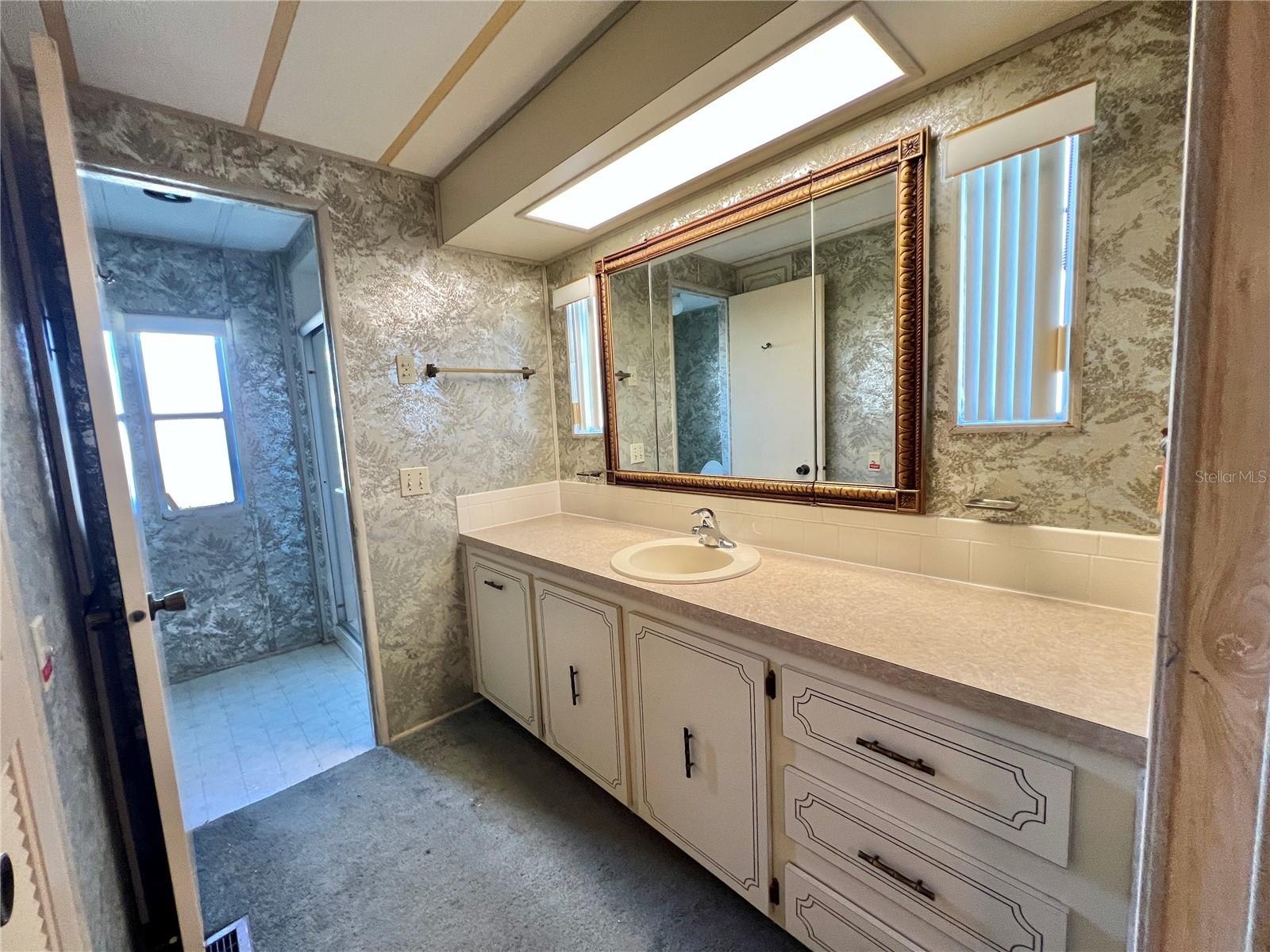 Image 30 of 55 For 180 Hibiscus Way