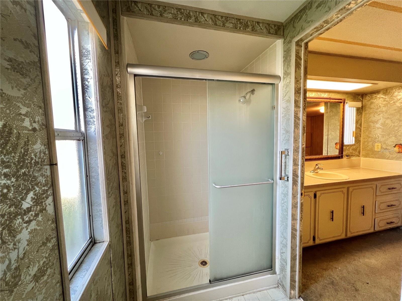 Image 32 of 55 For 180 Hibiscus Way