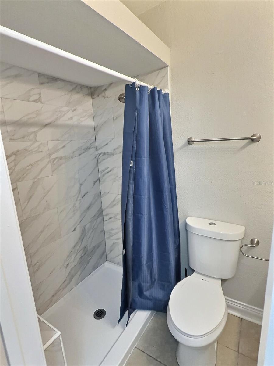 Image 9 of 18 For 102 Quintard Avenue