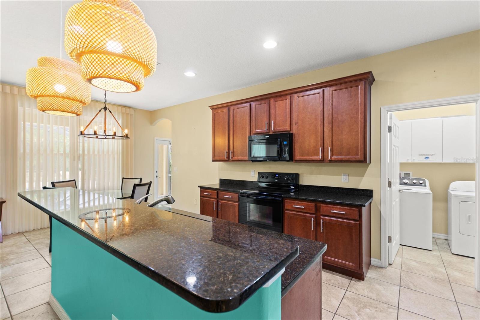 Image 10 of 80 For 256 Yellow Snapdragon Drive