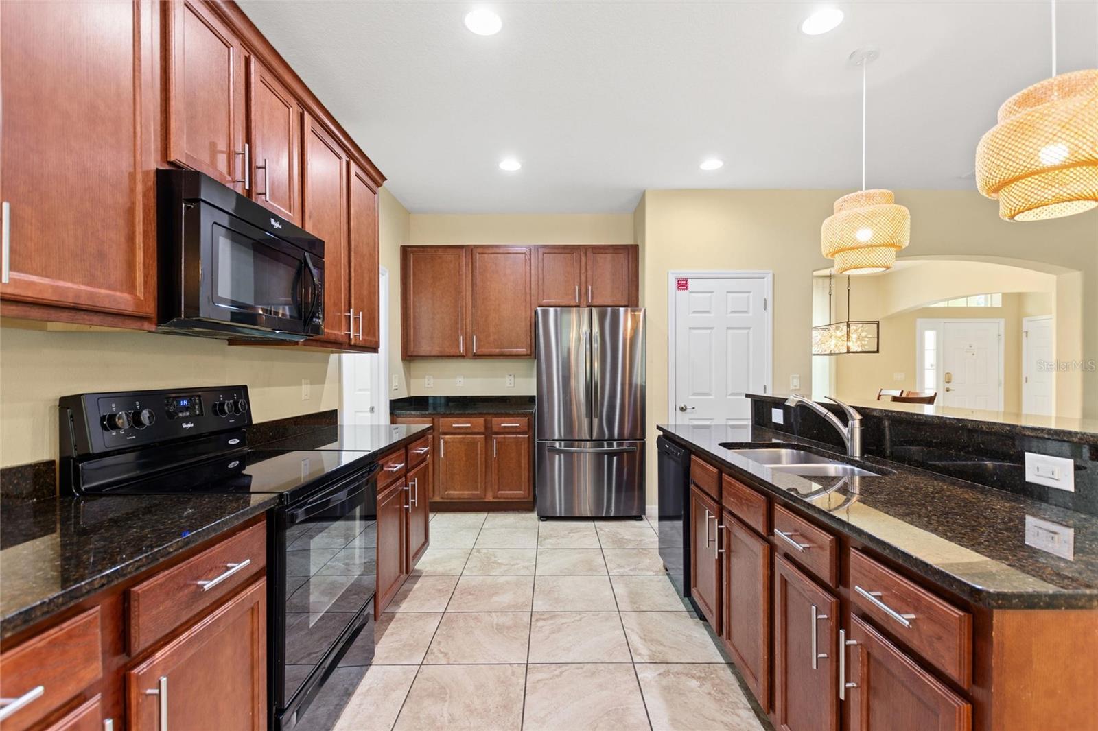 Image 12 of 80 For 256 Yellow Snapdragon Drive