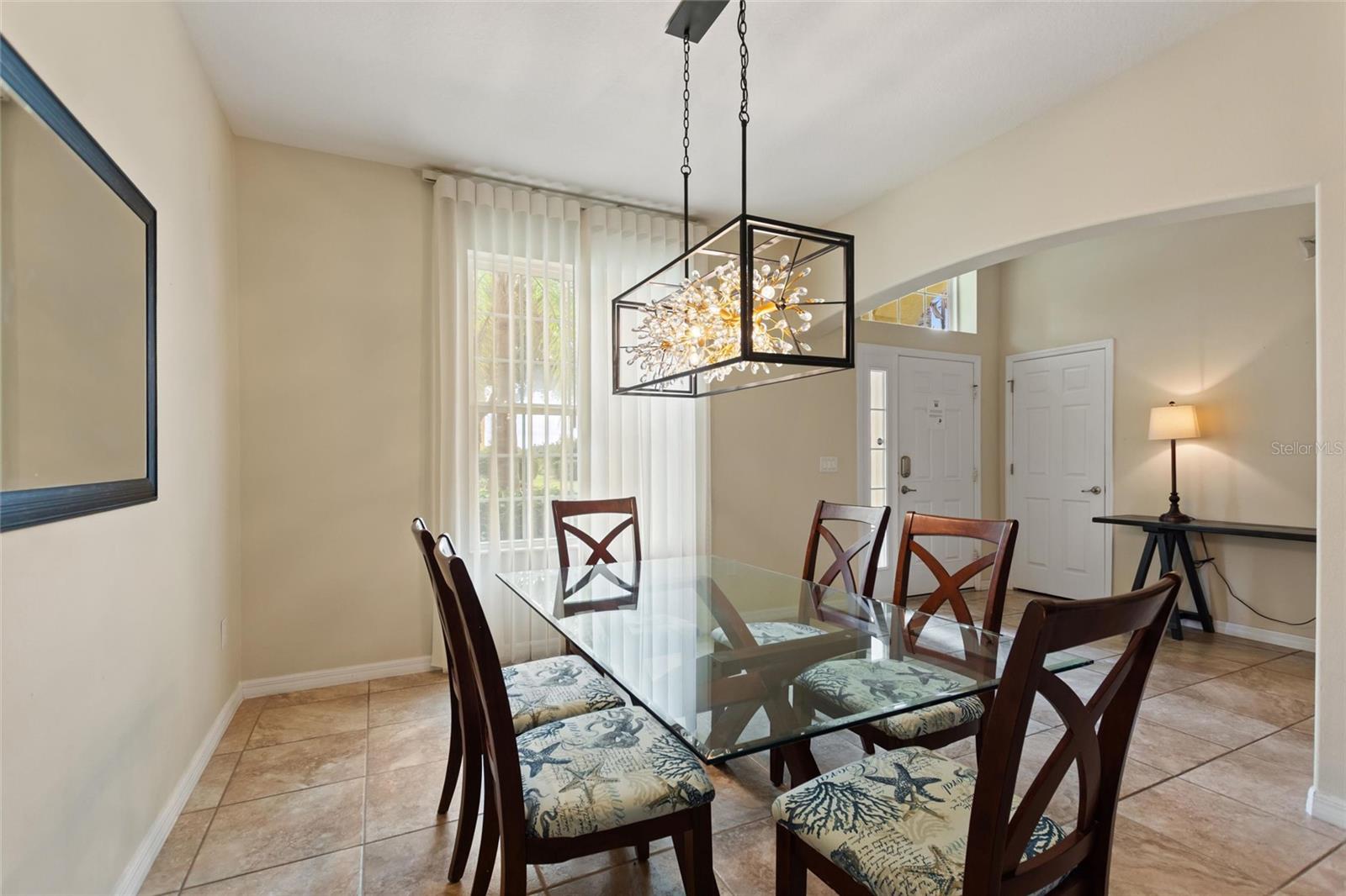 Image 5 of 80 For 256 Yellow Snapdragon Drive