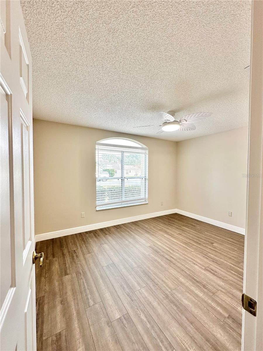 Image 15 of 49 For 206 Palermo Place