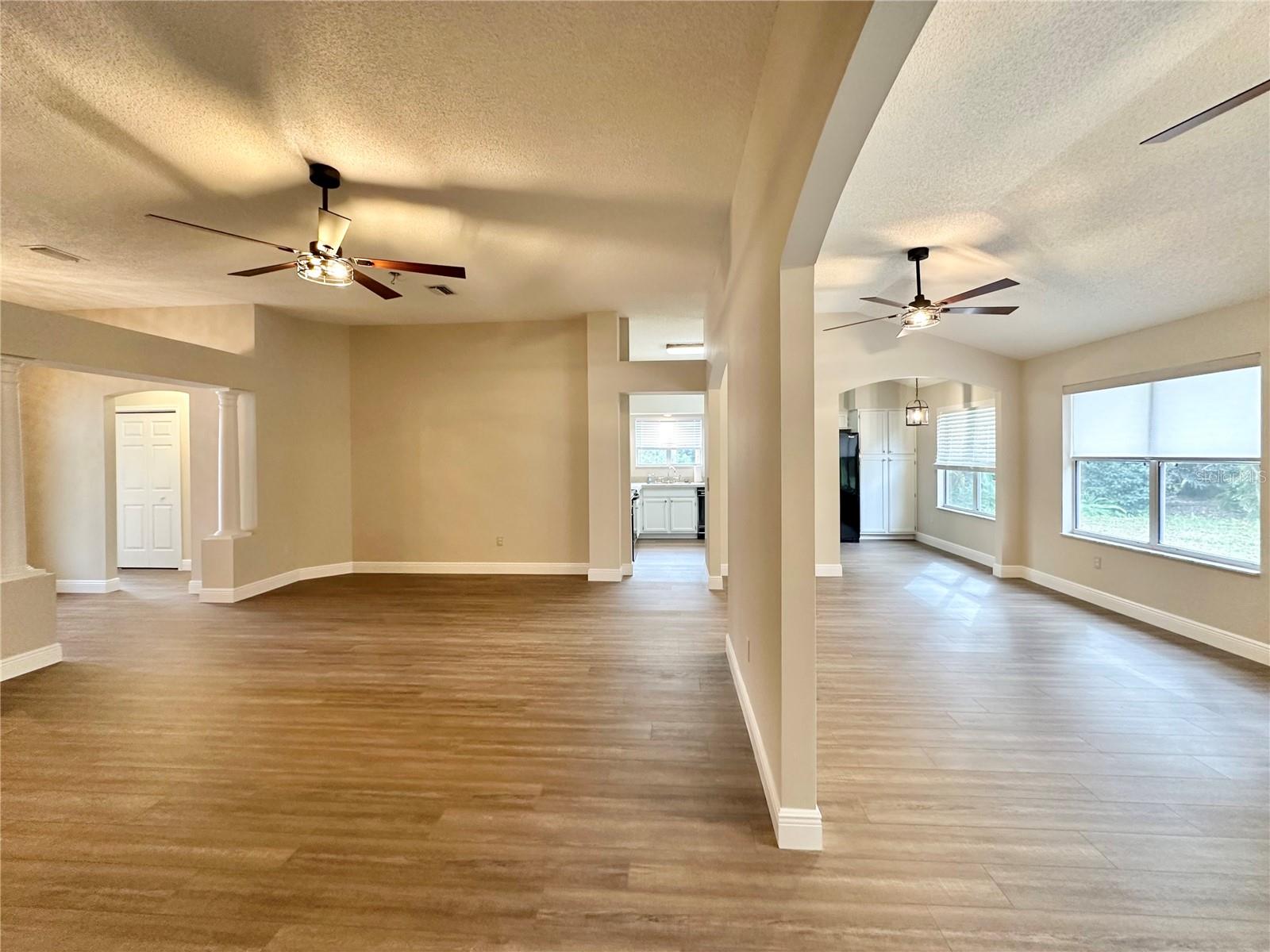 Image 22 of 49 For 206 Palermo Place