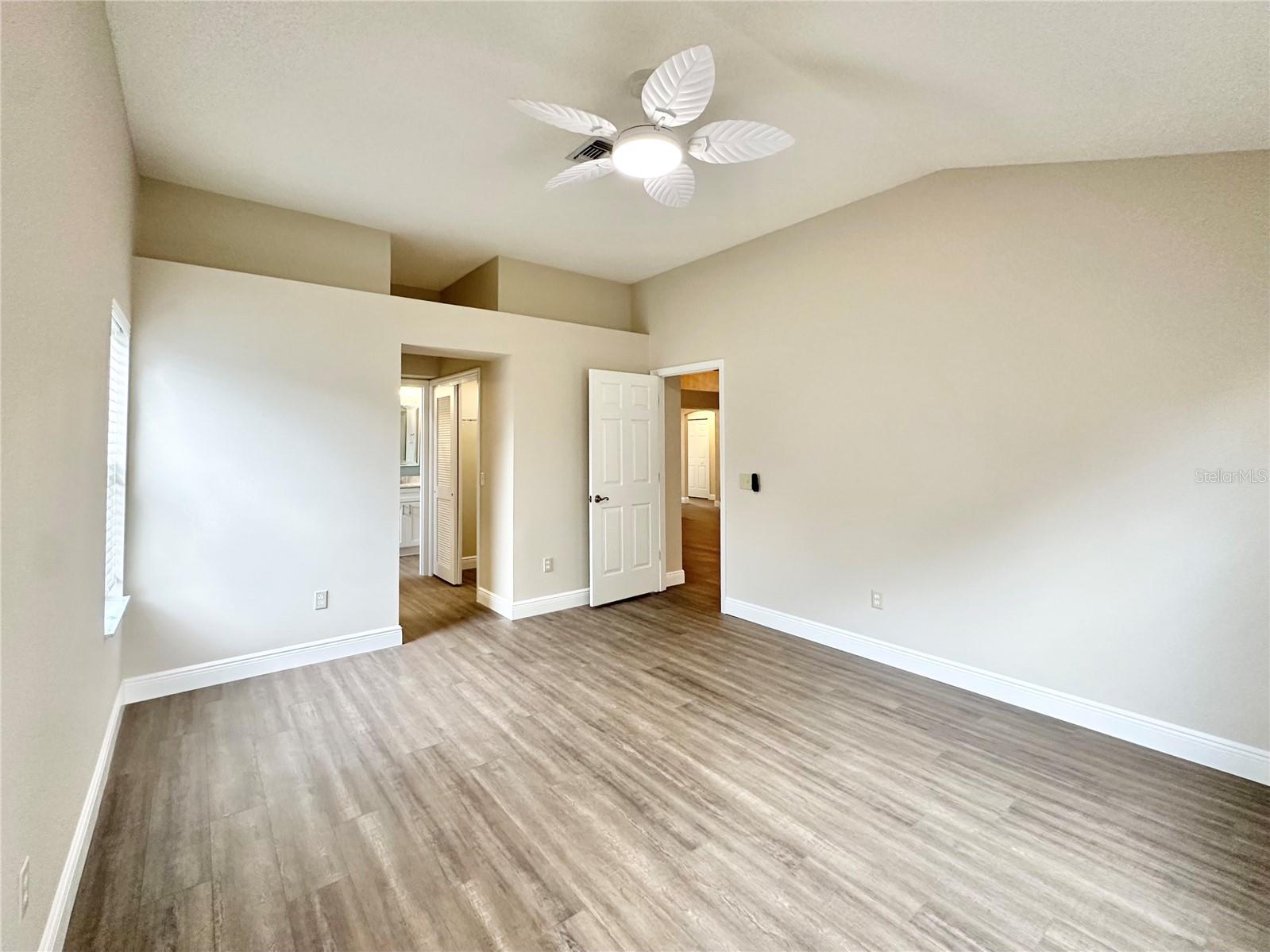 Image 33 of 49 For 206 Palermo Place