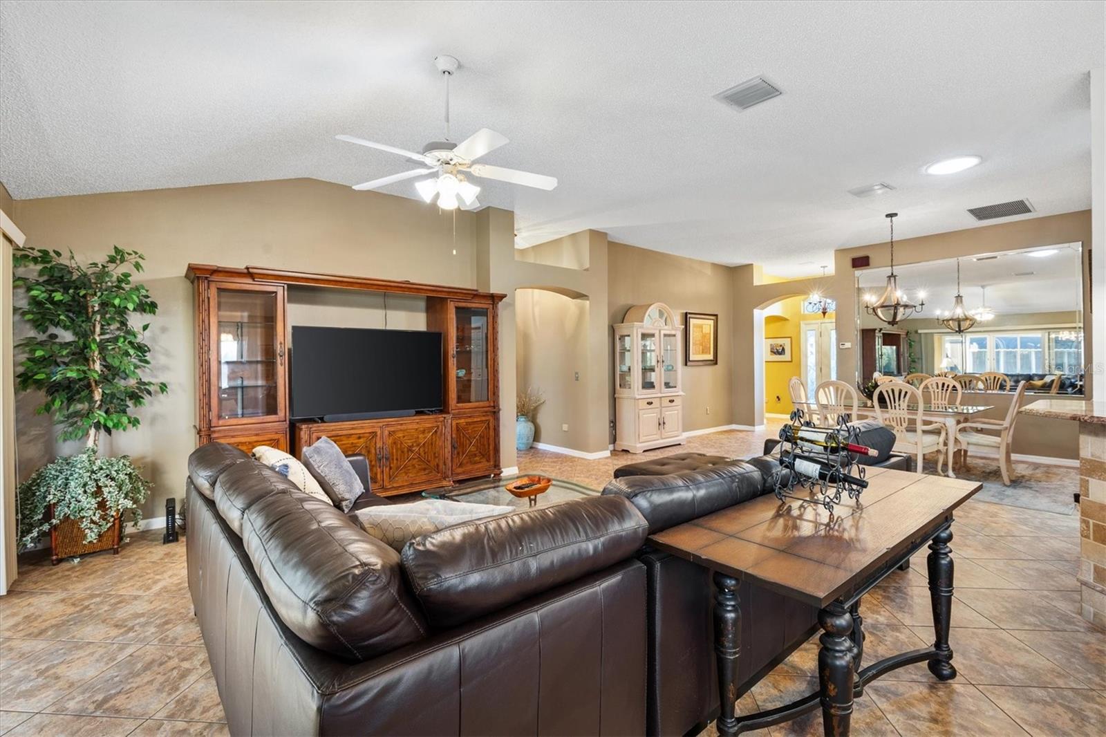 Image 5 of 26 For 1505 Doria Lane