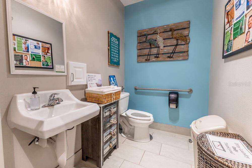 Image 17 of 53 For 809 County Road 466  202c