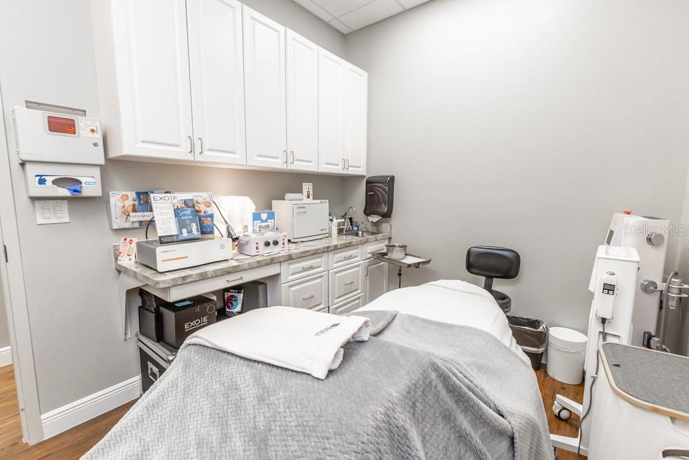 Image 17 of 53 For 809 County Road 466  202c