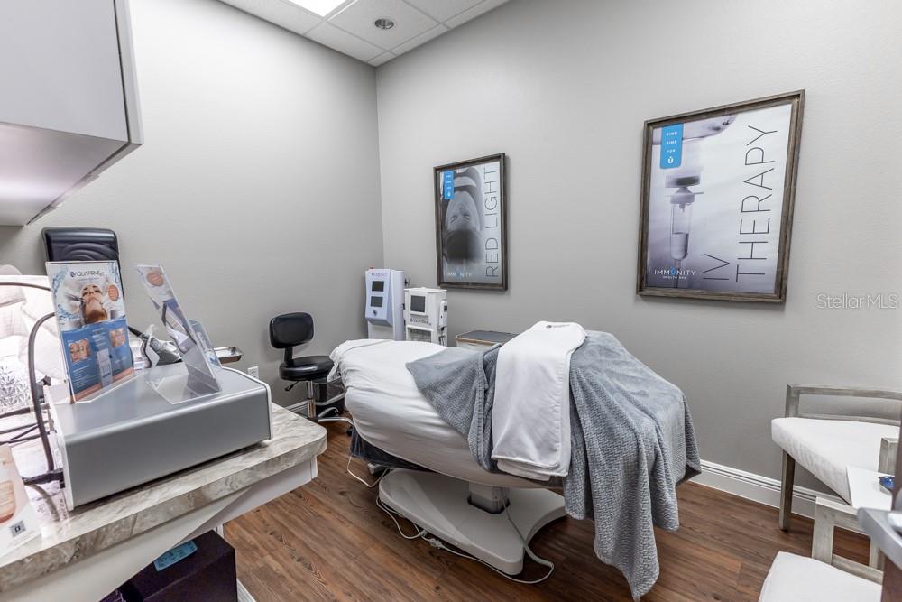 Image 18 of 53 For 809 County Road 466  202c