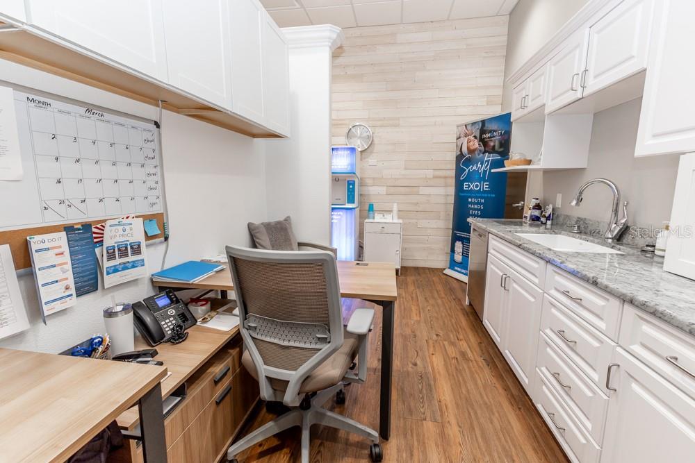 Image 36 of 53 For 809 County Road 466  202c